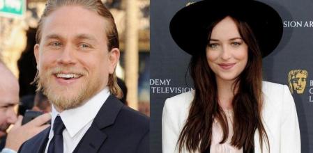 Charlie Hunnam, junto a Dakota Johnson en una imagen de archivo.