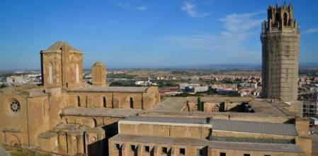 Vista de la catededral desde la terraza de la Suda, habilitada como mirador de la plana de Lleida