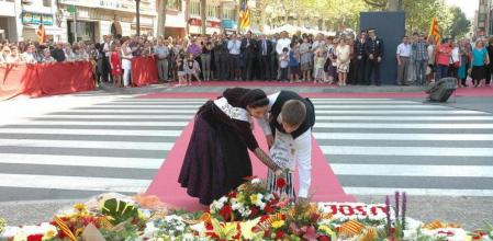 Ofrenda floral de la Diada en Manresa. Este año PSC y PP se han desmarcado.