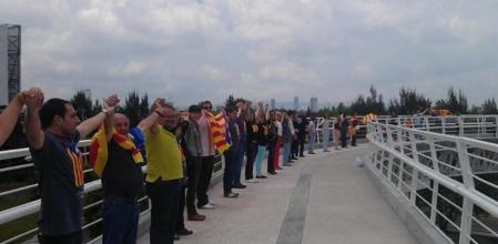 Cadena humana en La Puebla (México)