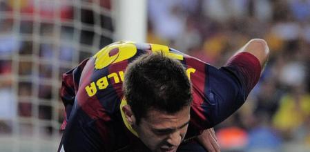 Jordi Alba se duele de su pierna izquierda