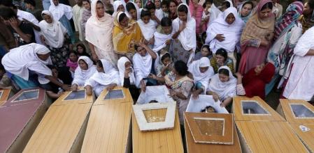 Familiares de las víctimas del atentado