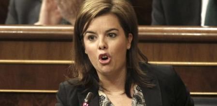 La vicepresidenta del Gobierno, Soraya Sáenz de Santamaría, durante una intervención en la sesión de control al Gobierno en el Congreso