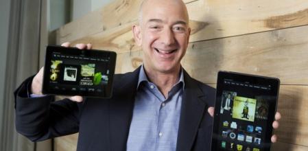 Jeff Bezos, fundador y CEO de Amazon comenzó su empresa en el garaje de su casa y con apenas cinco empleados en 1994.