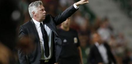 Carlo Ancelotti en el partido ante el Elche