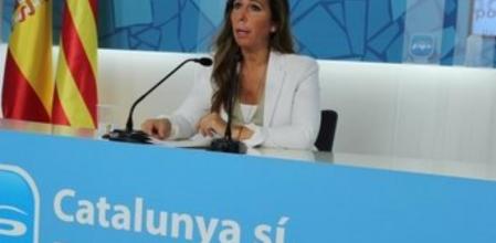 La presidenta del PPC, Alícia Sánchez-Camacho, en rueda de prensa en la sede de su partido en Barcelona.