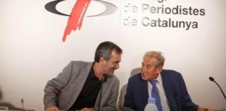 Debate en el Col.legi de Periodistes con la participación de Manuel Cruz, a la izquierda, y Fracisco Rubio Llorente.