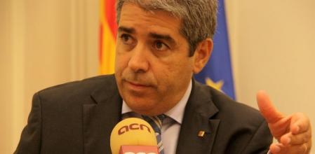 El conseller de Presidència de la Generalitat de Catalunya, Francesc Homs, durante una entrevista en la Agència Catalana de Noticies