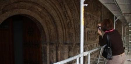 Una experta analiza la portalada de Ripoll, del siglo XII