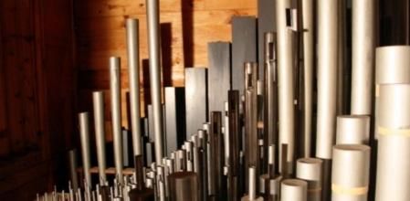 Los tubos del órgano de Moià. Volveran a sonar después de 25 años y una meticulosa restauración