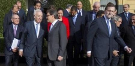 El president de la Generalitat, Artur Mas, y el presidente del Ejecutivo español, Mariano Rajoy, en el último foro Económico del Mediterráneo Occidental, celebrado en Barcelona.