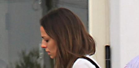 La modelo y presentadora Eva González, muy afectada por la muerte de su padre