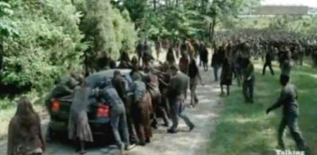 Hasta 7.500 muertos vivientes aparecen en el tercer capítulo de la tercera temporada.