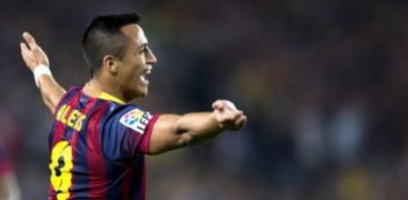 Alexis Sánchez celebra el gol que ha marcado al Real Madrid, segundo para el equipo azulgrana