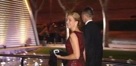 Imagen tomada de televisión de la Infanta Cristina e Iñaki Urdangarín, a su llegada al banquete de boda entre Pablo Lara García y Anna Brufau, hijos respectivamente del presidente del grupo Planeta José Manuel Lara Bosch y de uno de los altos directivos de Indra en Catalunya, Manuel Brufau.