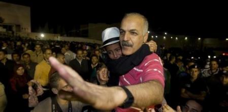 Imagen de la liberación de presos palestinos por parte de Israel