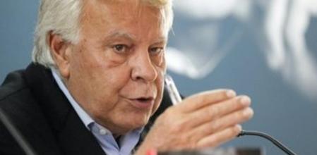 El expresidente del Gobierno Felipe González, durante su intervención hoy en la presentación de su libro 'En busca de respuestas. El liderazgo en tiempos de crisis'