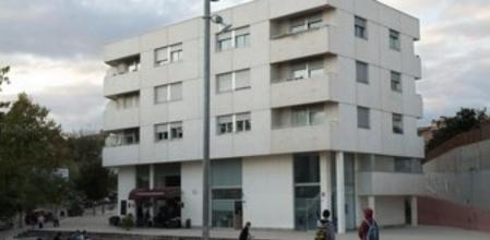 Edifici de protección oficial de Incasol situado en el Torrent de Vallmora, en El Masnou.