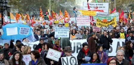 Cabecera de la manifestación contra unos presupuestos 