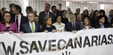 Acto de presentación de la campaña SaveCanarias de protesta contra las prospecciones petrolíferas en Canarias