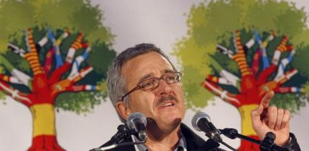 El funcionario de prisiones que fue secuestrado por ETA, José Antonio Ortega Lara, durante su intervención en la concentración que tuvo lugar esta tarde en Madrid