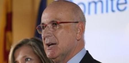 El líder de Unió Democrática de Cataluña (UDC), Josep Antoni Duran Lleida, acompañado de la vicepresidenta del Gobierno de la Generalitat, Joana Ortega, durante la rueda de prensa posterior a la reunión que ha mantenido hoy el Comité de Gobierno del partido.