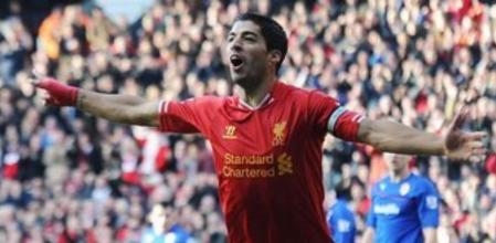 Luis Suarez en un partido con el Liverpool