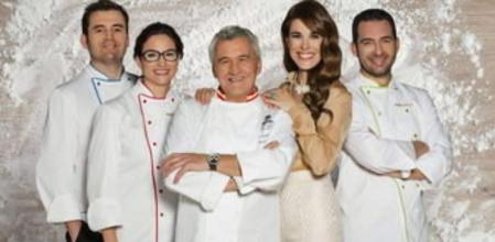 La presentadora Raquel Sánchez Silva (2d), y el repostero Paco Torreblanca (c), que será 