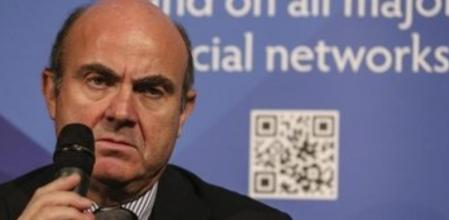 El ministro español de Economía Luis de Guindos, asiste a la cuarta edición de 