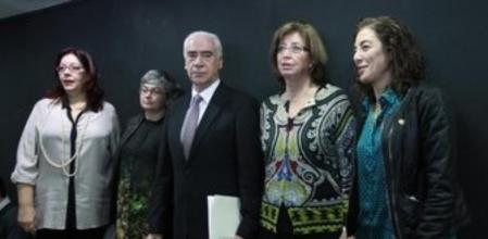 Los consejeros de Educación autonómicos de Catalunya, Irene Rigau; País Casco, Cristina Uriarte; la viceconsejera canaria, Manuela de Armas; de Asturias, Ana González, y de Andalucía, Luciano Alonso