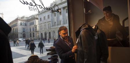 La Camisería Deulofeu, en la plaza Sant Jaume, amenazada de cierre a causa de la LAU