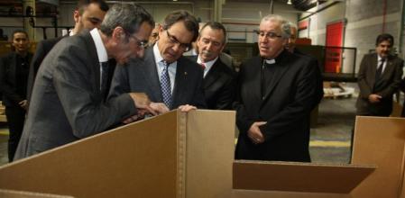 El president Artur Mas visita las nuevas instalaciones de Embamat acompañado del director general de la compañía, Jordi Amat