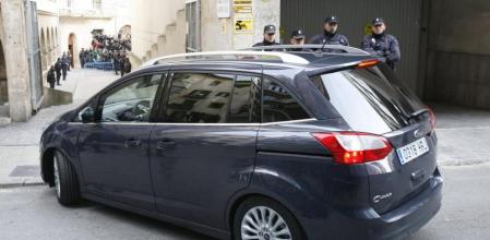 La infanta Cristina, a su llegada en coche a los juzgados de Palma para declarar como imputada en el caso Nóos