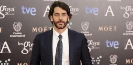 Eduardo Noriega sobre la alfombra de los Goya 2014