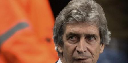 Manuel Pellegrini durante el partido ante el Barça