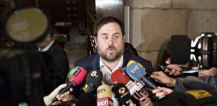 Oriol junqueras atiende a los medios.