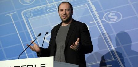 El cofundador y CEO de Whatsapp, Jan Koum, durante su intervención en el Mobile World Congress