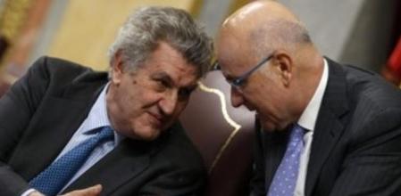 El presidente del Congreso de los Diputados, Jesús Posada conversa con el diputado de CiU Josep Antoni Duran i Lleida.