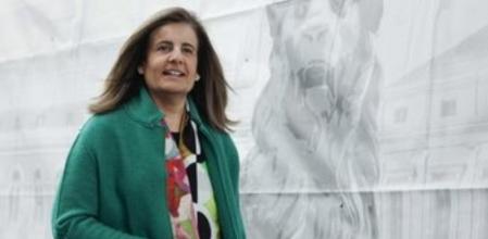 La ministra de Empleo, Fátima Báñez, a su llegada hoy al Congreso de los Diputados