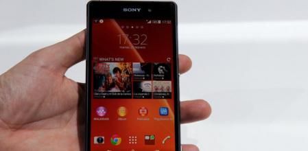 El nuevo Xperia Z2 crece algo en tamaño, hasta las 5,2 pulgadas, pero aprovecha mejor el marco.