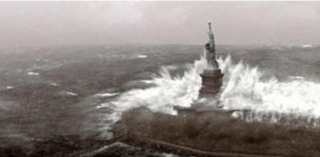 Simulación gráfica de la película The Day After Tomorrow sobre la posible destrucción de la estatua de la Libertad