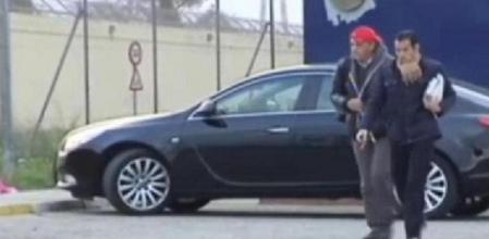 Del Nido ingresa en prisión con una mochila y una gorra del Sevilla