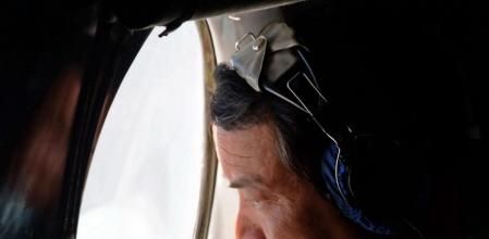 Un avión de las Fuerzas Armadas de Vietnam busca el avion de Malaysia Airlines desaparecido