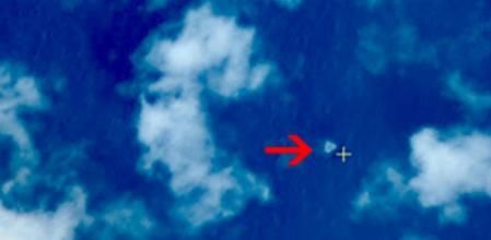 Imagen satélite en la que se podrían ver posibles restos del avión desaparecido de Malaysian Airlines