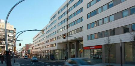 Imagen de un edificio en la Porta Nord de L'Hospitalet