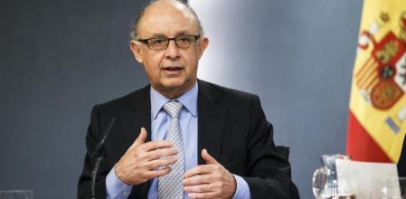 El ministro de Hacienda, Cristóbal Montoro, en rueda de prensa posterior al Consejo de Ministros