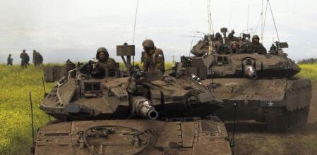 Soldados israelíes en los Altos sirios del Golán, que los ocuparon en 1967