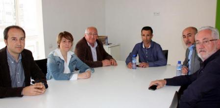 Algunos de los alcaldes del Baix Segre que se han reunido para poner de manifiesto su preocupación ante la posible llegada masiva de temporeros para trabajar en la fruta