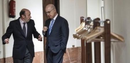 Duran i Lleida y Alfredo Pérez Rubalcaba, en la M-30 del Congreso de los Diputados.