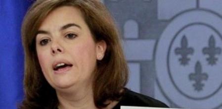 La vicepresidenta del Gobierno, Soraya Sáenz de Santamaría, durante la rueda de prensa posterior a la reunión del Consejo de Ministros celebrada esta mañana en el Palacio de La Moncloa.